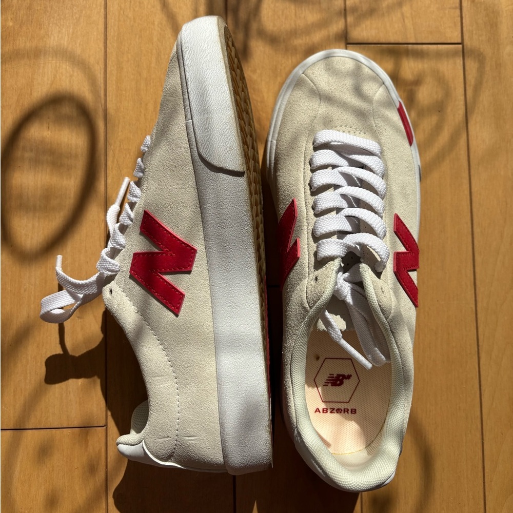 New Balance wms Beige and Red Sneakers. Size 7US